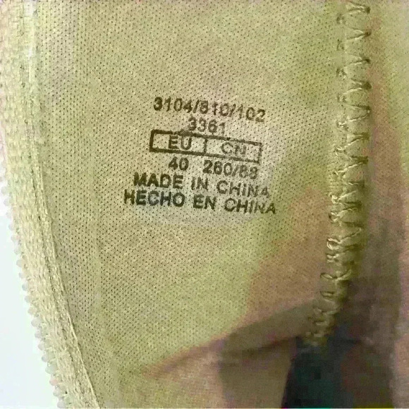 Elegant Beige Ankle Boots - Picture 12 of 13